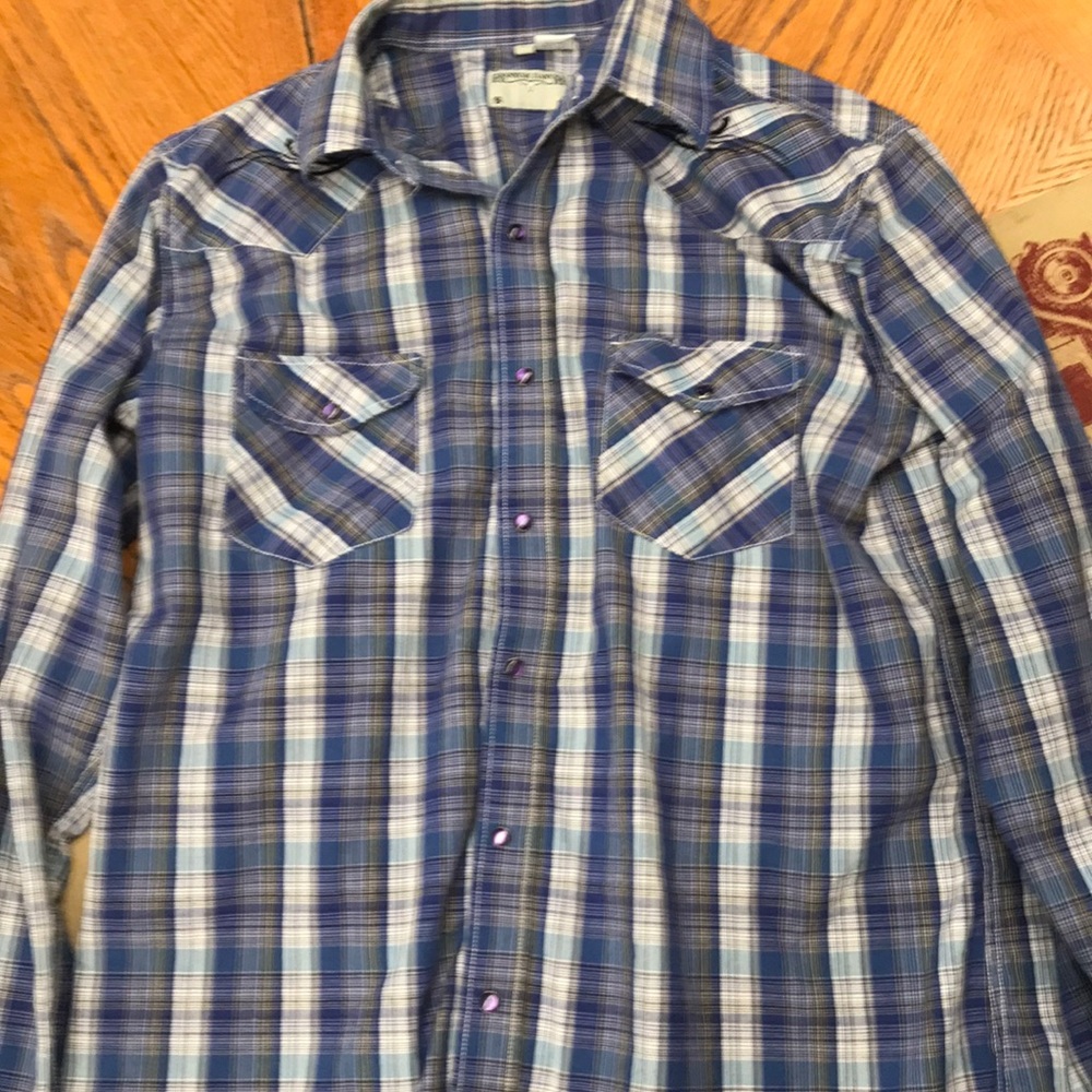 Really cool western shirt wish it still fit